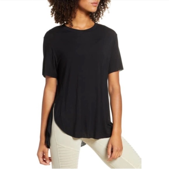 ALO Yoga Black Lithe Lightweight Scoop Bottom Rolled Hem Everyday Tee Shirt - Picture 1 of 12
